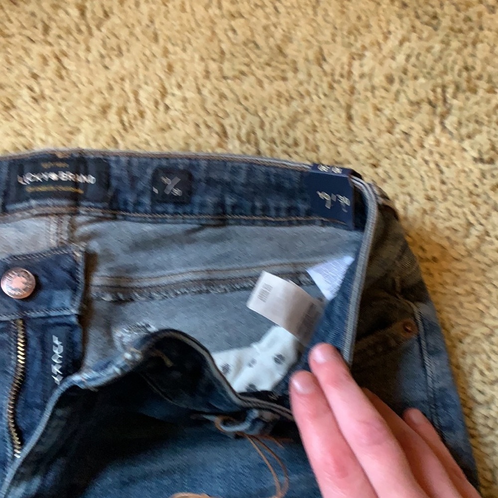 Women’s Skinny Jeans - Picture 3 of 7